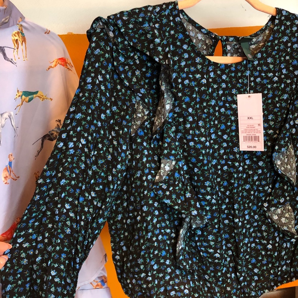 Wild fable crop long sleeve blouse